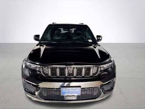 Certified 2025 Jeep Grand Cherokee Limited w/ Black Appearance Package AWD/4WD image 3