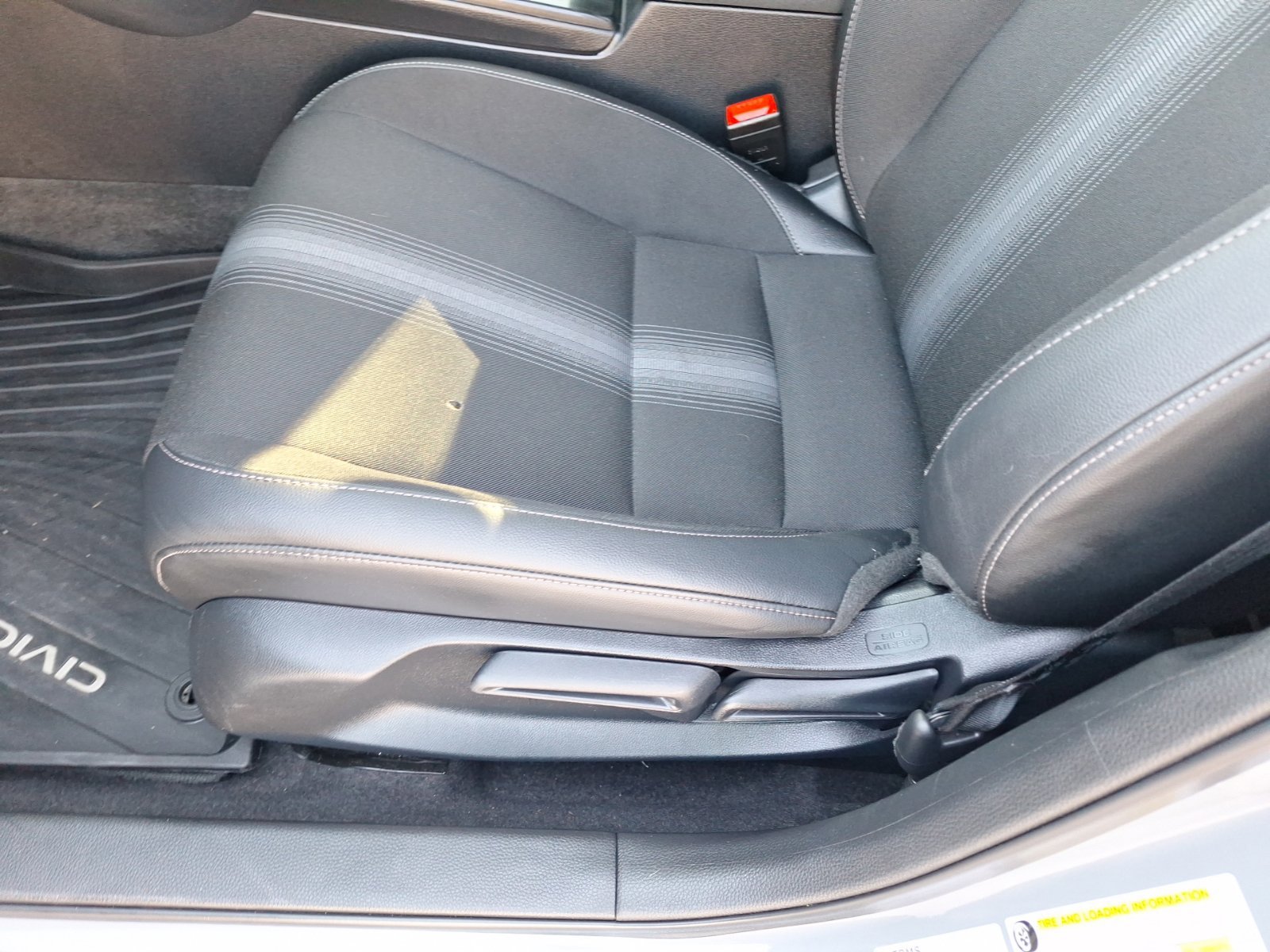 Used 2025 Honda Civic Sport image 16