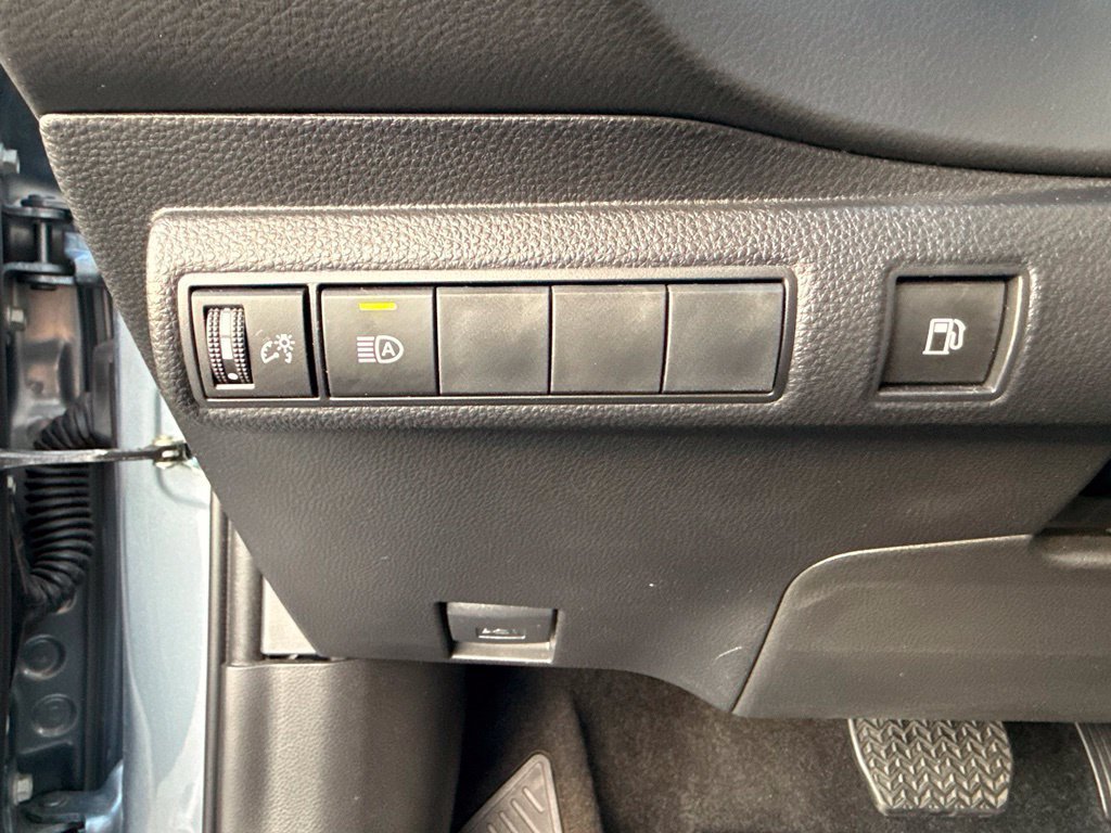 Used 2026 Toyota Corolla LE FWD image 21