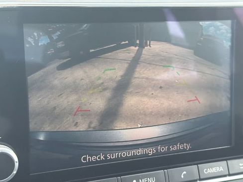 Used 2025 Nissan Altima 2.5 SV FWD image 19