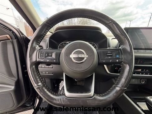 Used 2023 Nissan Rogue SV w/ SV Premium B Package image 8