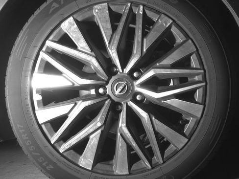 Used 2025 Nissan Altima 2.5 SV image 13