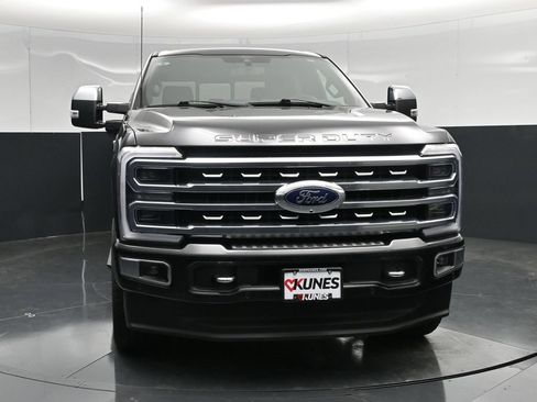 Used 2024 Ford F250 Platinum AWD/4WD image 4