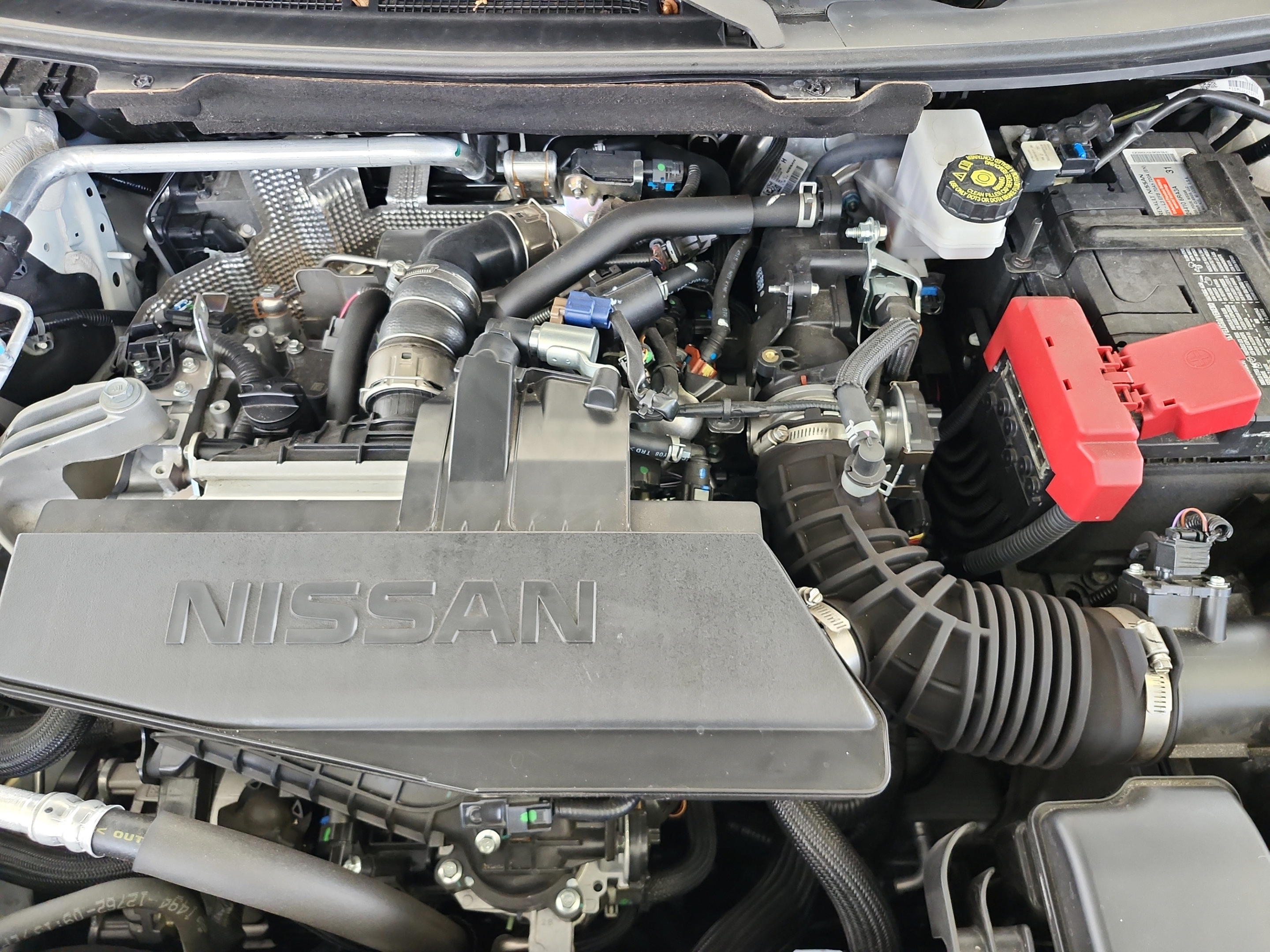 Used 2024 Nissan Rogue S FWD image 17