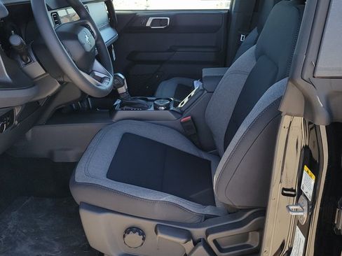 New 2025 Ford Bronco 4-Door image 6
