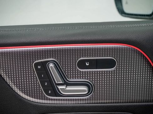 Used 2023 Mercedes-Benz GLB 250 image 19