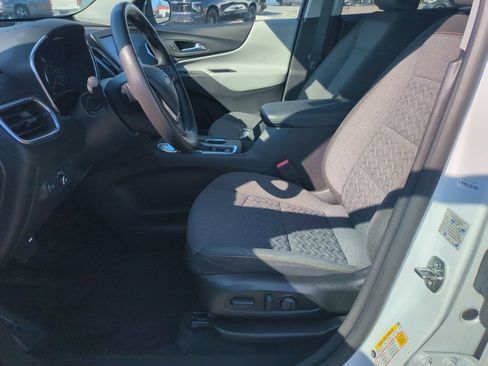 Used 2024 Chevrolet Equinox LT FWD image 15