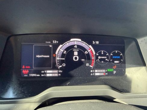 Used 2024 Toyota Tundra Limited AWD/4WD image 23