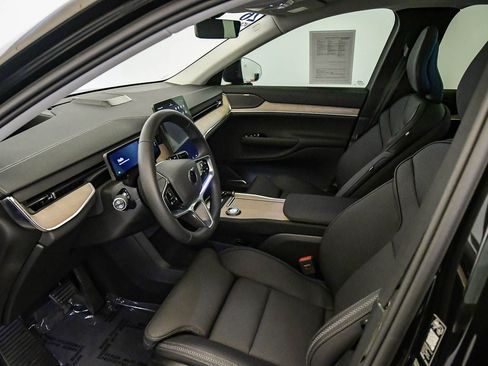 Certified 2026 Volvo EX90 Plus AWD/4WD image 16
