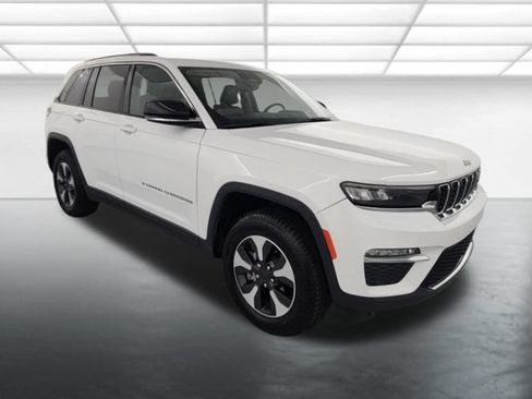Used 2024 Jeep Grand Cherokee Limited 4xe AWD/4WD image 9