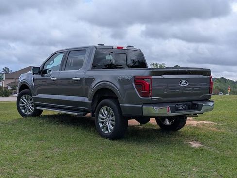 Used 2025 Ford F150 Lariat w/ Equipment Group 501A Mid AWD/4WD image 5