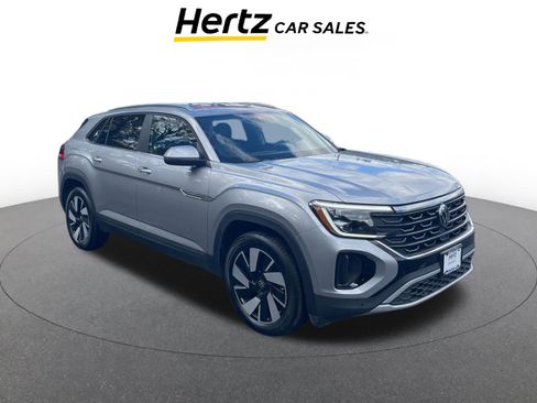 Used 2025 Volkswagen Atlas Cross Sport SE image 1