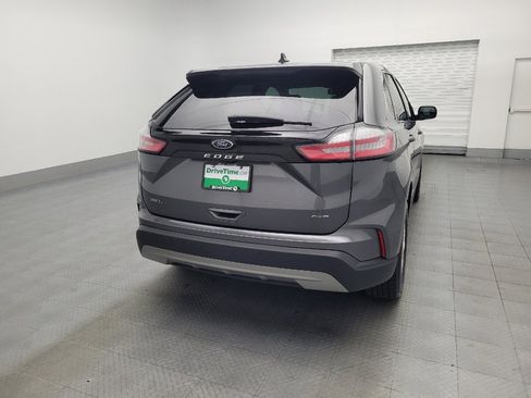 Used 2024 Ford Edge SEL image 7