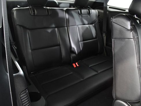 Used 2022 Ford Explorer XLT w/ Equipment Group 202A AWD/4WD image 20