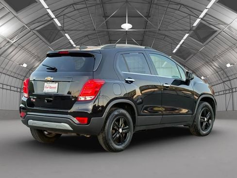 Used 2019 Chevrolet Trax LT w/ LT Convenience Package image 7