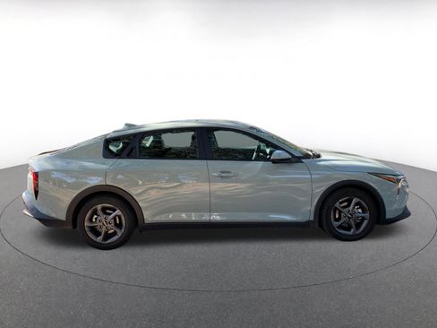 Used 2025 Kia K4 LXS image 8