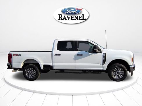 Used 2025 Ford F250 XLT w/ FX4 Off-Road Package AWD/4WD image 3