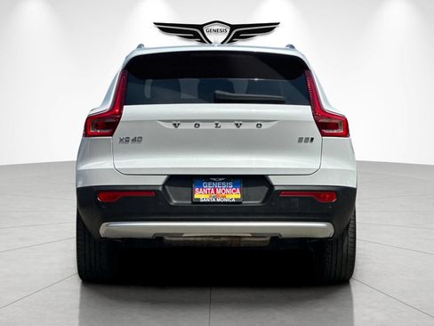 Used 2025 Volvo XC40 B5 Plus AWD/4WD image 5