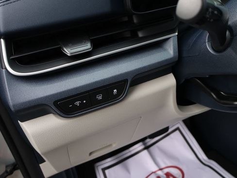 New 2026 Kia Carnival EX FWD image 29
