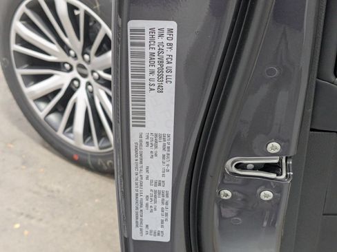 New 2025 Jeep Wagoneer Series II image 19