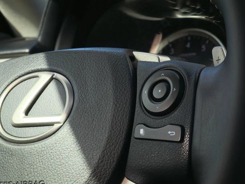 Used 2015 Lexus IS 250 RWD image 18