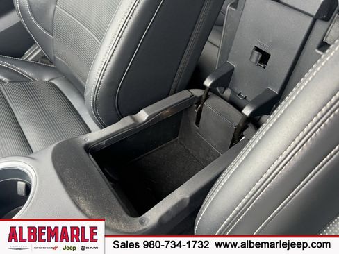 Used 2024 Ford Mustang GT Premium image 25