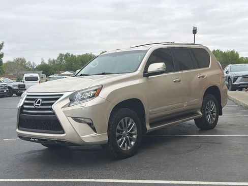 Used 2015 Lexus GX 460 w/ Premium Package AWD/4WD image 14