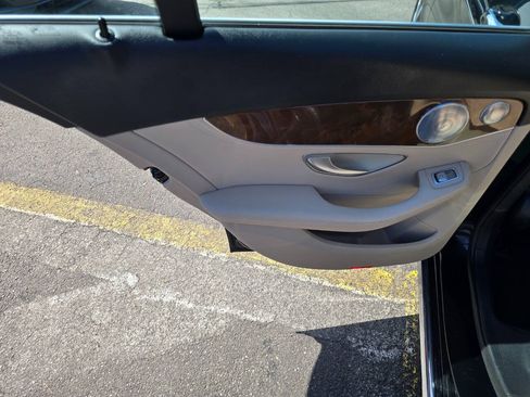 Used 2015 Mercedes-Benz C 300 4MATIC Sedan image 23