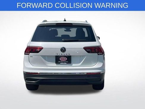 Used 2023 Volkswagen Tiguan SE image 6