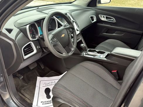 Used 2017 Chevrolet Equinox LS image 9