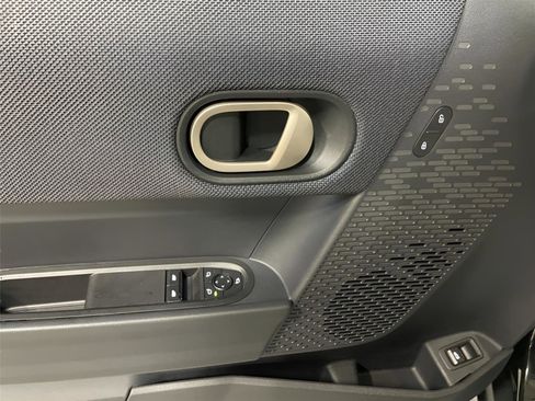 Used 2025 MINI Cooper 2-Door Hardtop image 16