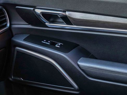 Used 2023 Kia Telluride EX X-Line image 17