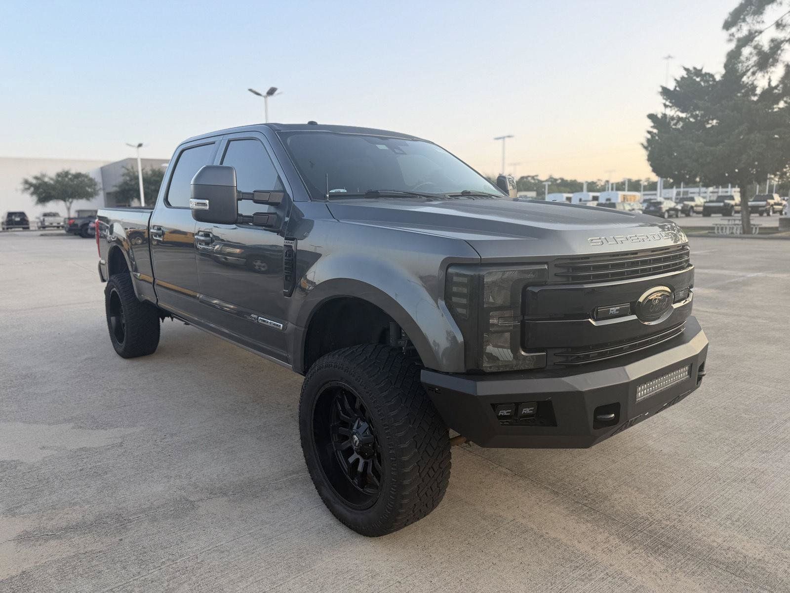 Used 2017 Ford F250 Lariat w/ Lariat Ultimate Package AWD/4WD image 6
