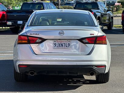 Used 2024 Nissan Altima 2.5 SR