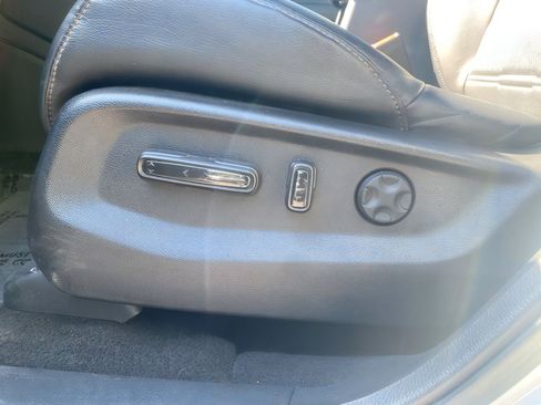 Used 2018 Honda CR-V Touring image 12