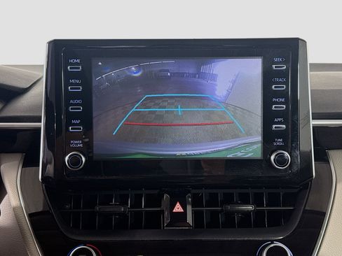 Used 2020 Toyota Corolla LE FWD image 19