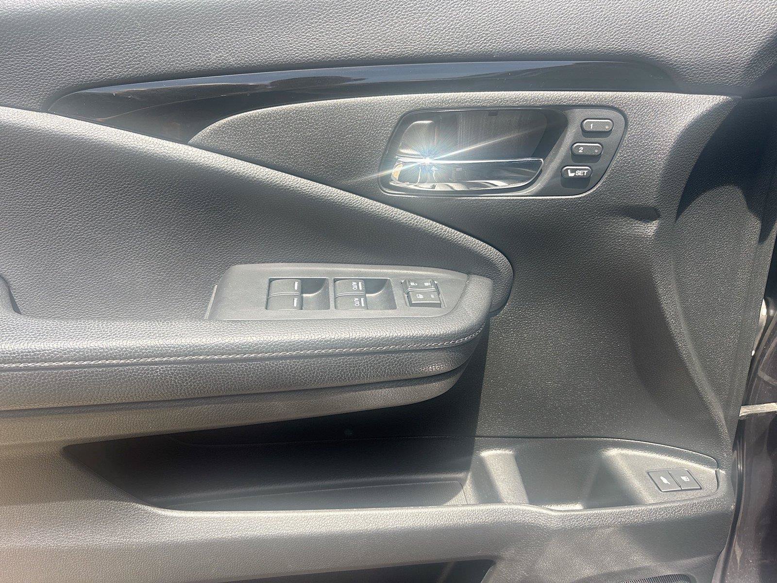 Used 2019 Honda Pilot Elite image 18