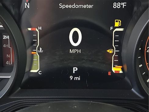 New 2025 Jeep Gladiator High Tide image 18