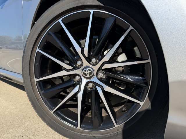 Used 2021 Toyota Camry SE FWD image 9