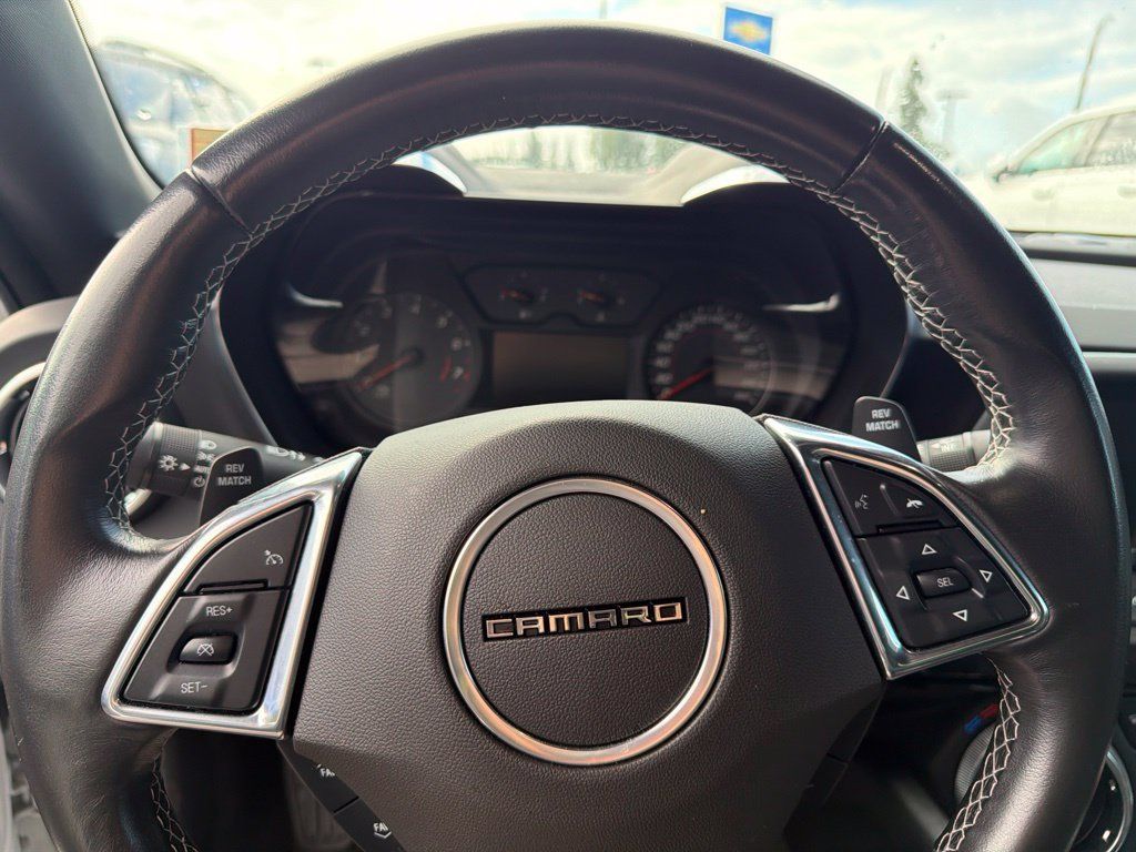 Used 2023 Chevrolet Camaro LT w/ Technology Package RWD image 11