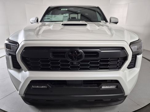 New 2026 Toyota Tacoma 4x4 Double Cab image 7