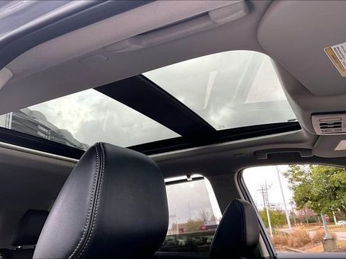 Certified 2025 Nissan Rogue SL w/ Tech Package image 27