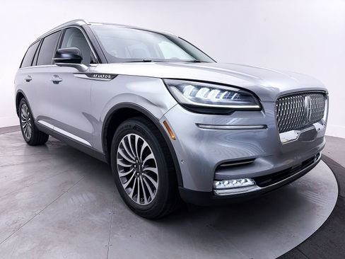 Used 2020 Lincoln Aviator Reserve w/ Equipment Group 201A image 12