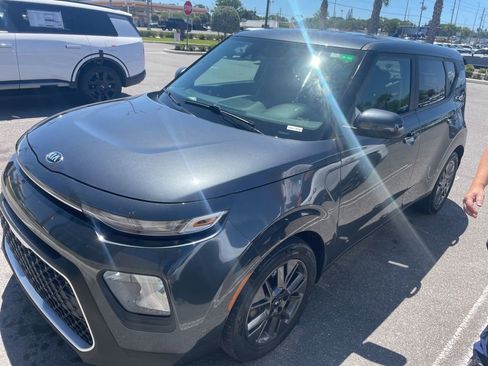 Used 2021 Kia Soul S w/ Paint Protection Package FWD image 1