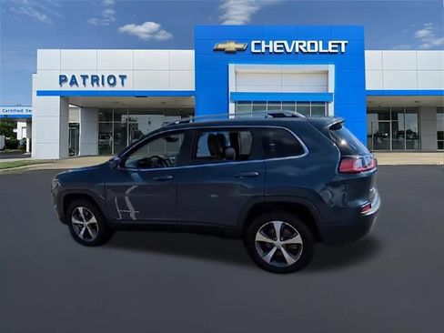 Used 2021 Jeep Cherokee Limited w/ Elite Package AWD/4WD image 8