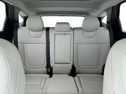 New 2025 Hyundai Tucson Limited image 16