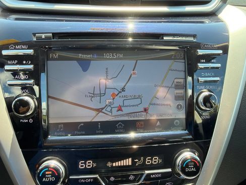 Used 2018 Nissan Murano S AWD/4WD image 16