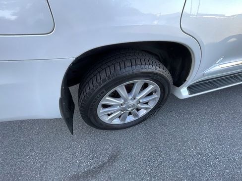 Used 2010 Lexus LX 570 4WD image 46