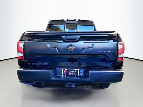 Used 2021 Nissan Titan PRO-4X w/ Pro-4x Convenience Package image 6