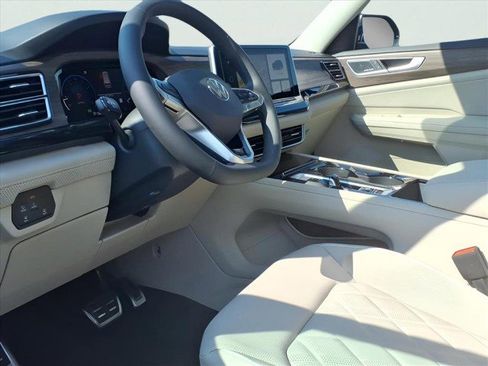 New 2026 Volkswagen Atlas SEL Premium R-Line image 15